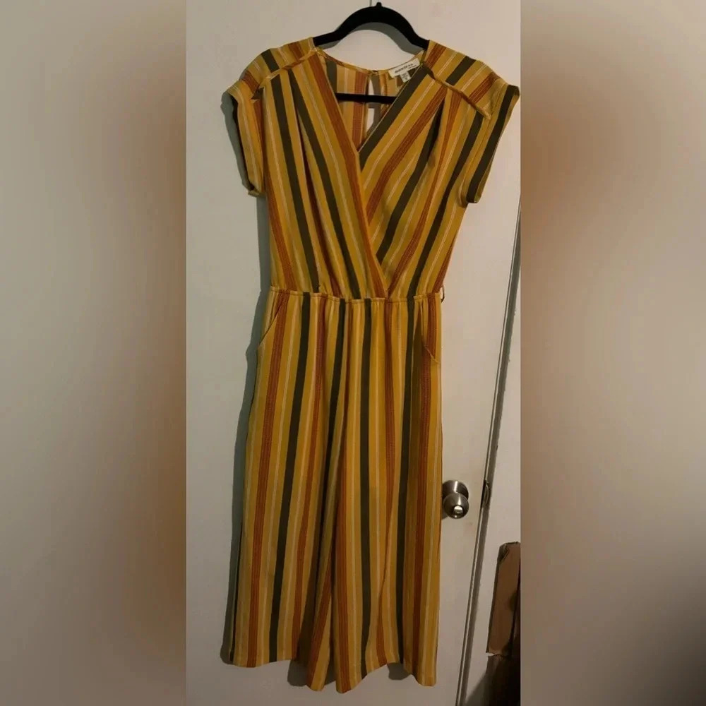 Monteau Womens‎ Gold Black Red White Cap sleeve V-neck Cropped Romper Sz Small